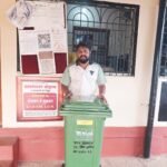 ग्रामपंचायत ओझरम येथे सार्वजनिक ठिकाणी डस्टबिन ठेवण्यात आले