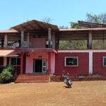 सिमेन्स एज्युकेशन ॲन्ड वेल्फेअर ट्रस्ट मुंबई यांच्या वतीने निवासी संकुल ओझरम शाळा नंबर  1 येथे सौर ऊर्जा पॅनल बसविण्यात आले